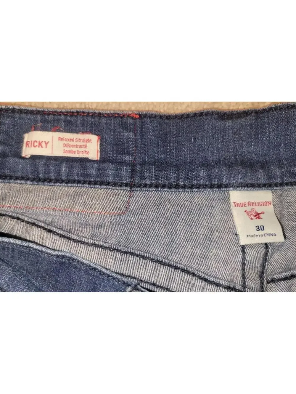 True Religion Ricky Relaxed Straight Fit Back Flap Pocket Jeans Shorts Size 30